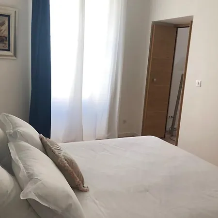 Grand F2 Cosy En Plein Centre Historique * Ajaccio (Corsica)